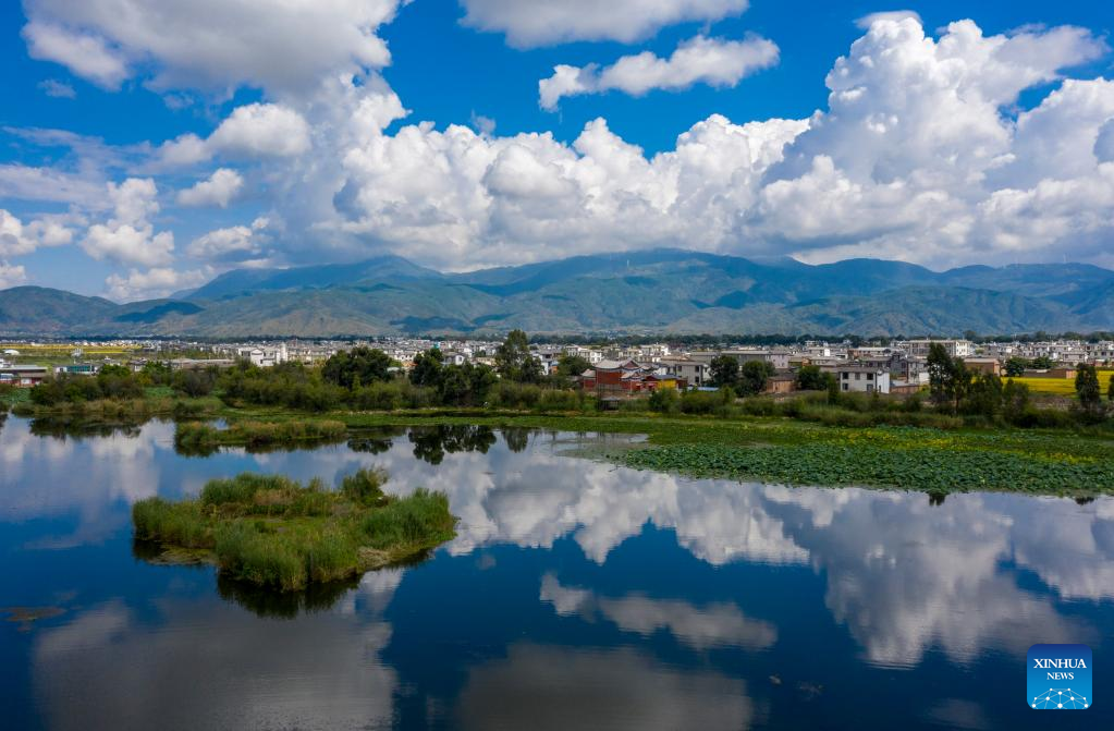 Scenery of Eryuan West Lake in southwest China