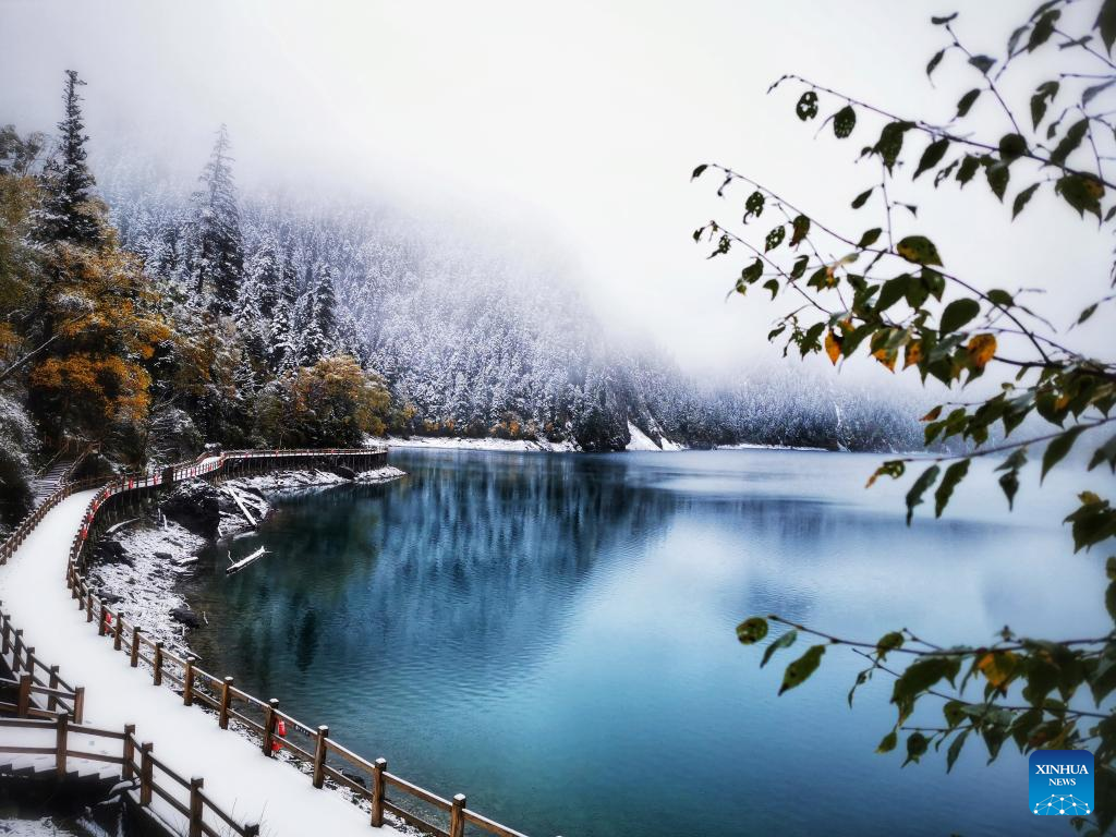Snow scenery of Jiuzhaigou scenic area in Sichuan