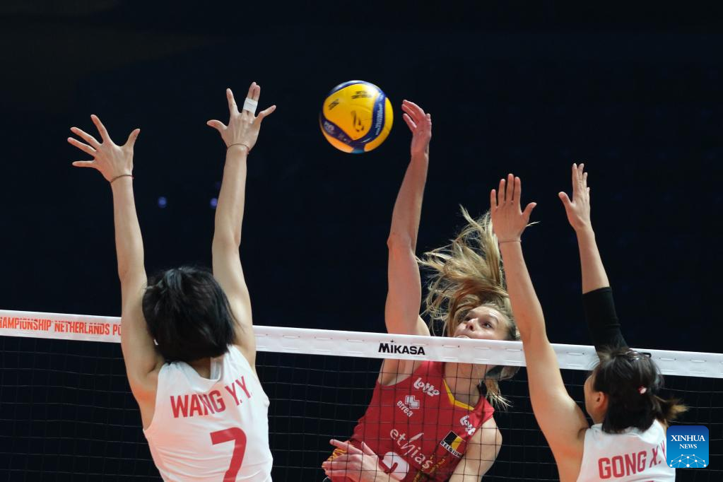 China reaches quarterfinals at women's volleyball worlds with straight-sets win over Belgium