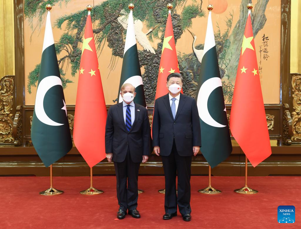 Xi meets Pakistani PM