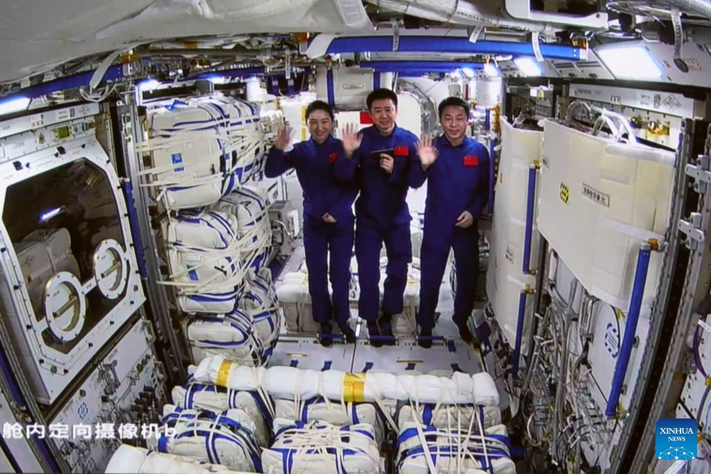 Shenzhou-14 astronauts enter Mengtian lab module