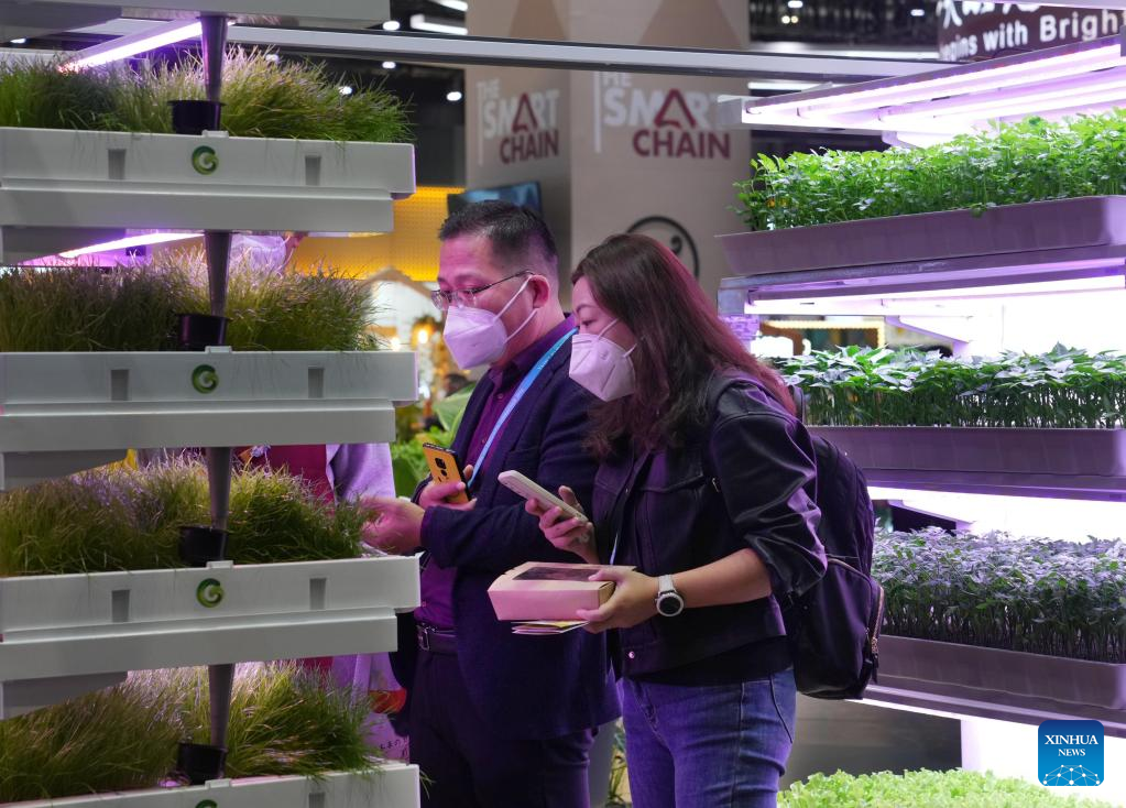 New technologies of smart agriculture on display at 5th CIIE in Shanghai