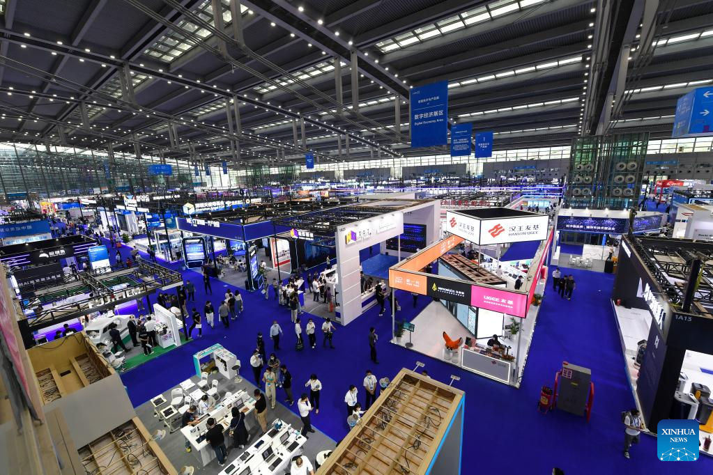 Over 5,600 exhibitors attend China Hi-Tech Fair in Shenzhen
