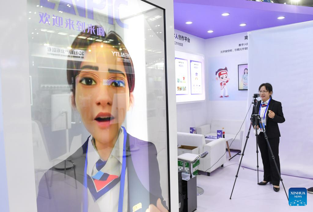 Over 5,600 exhibitors attend China Hi-Tech Fair in Shenzhen
