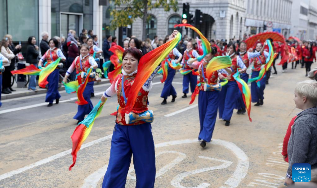 Chinese performers bring diversity to London's Lord Mayor's Show