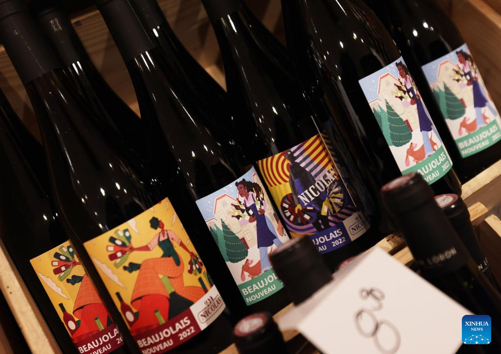 New Beaujolais Nouveau released at alcohol boutique in Paris