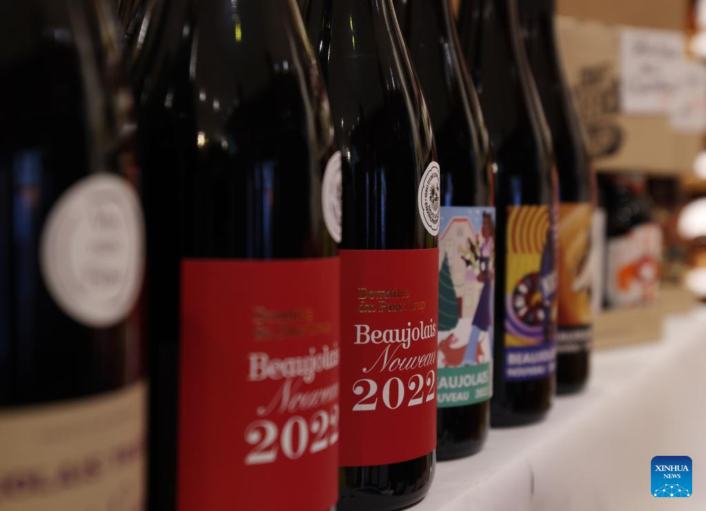 New Beaujolais Nouveau released at alcohol boutique in Paris