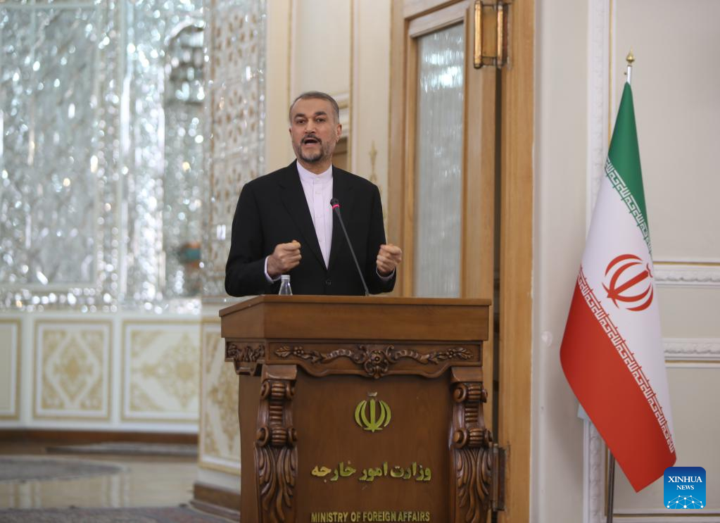Exchange of messages with U.S. to remove sanctions continues: Iranian FM