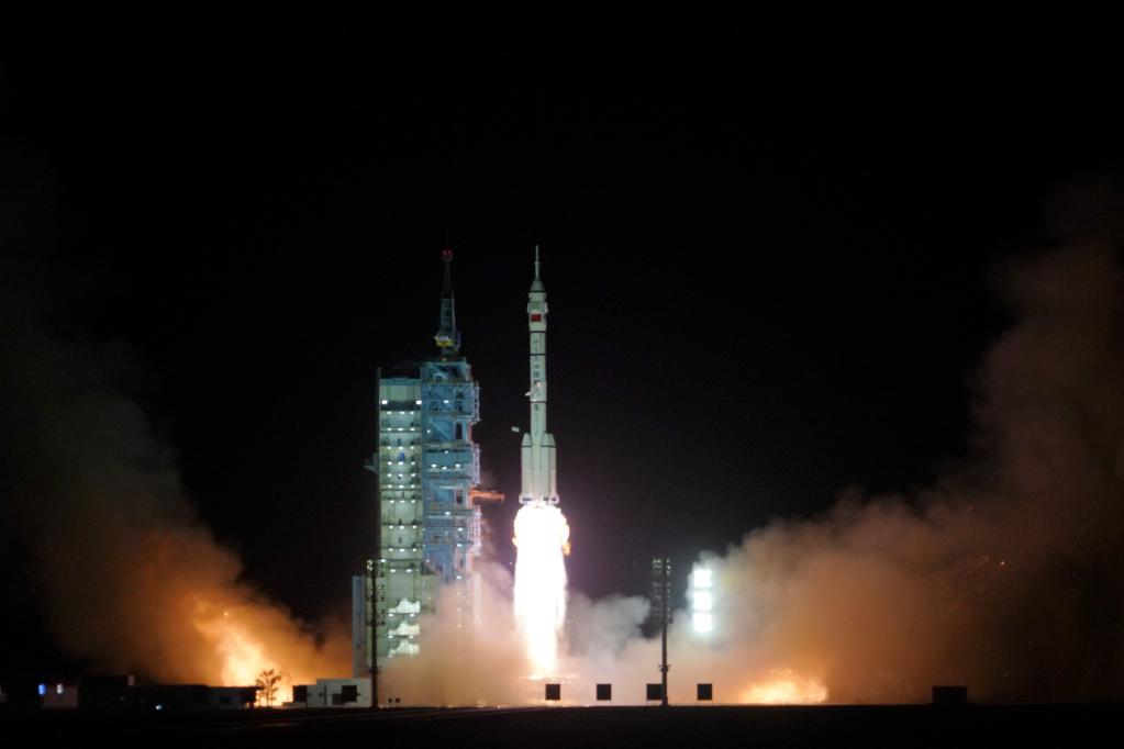 China launches Shenzhou-15 spaceship, aiming for first in-orbit crew rotation