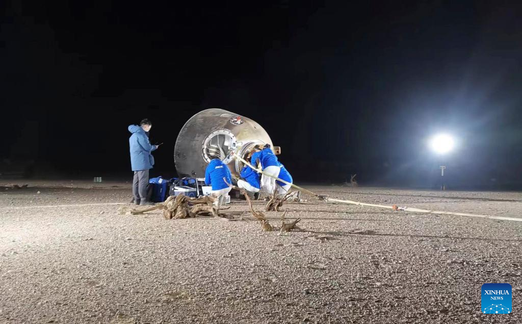 Shenzhou-14 return capsule lands safely
