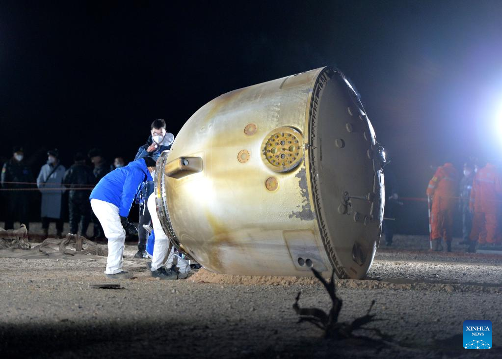 Shenzhou-14 return capsule lands safely