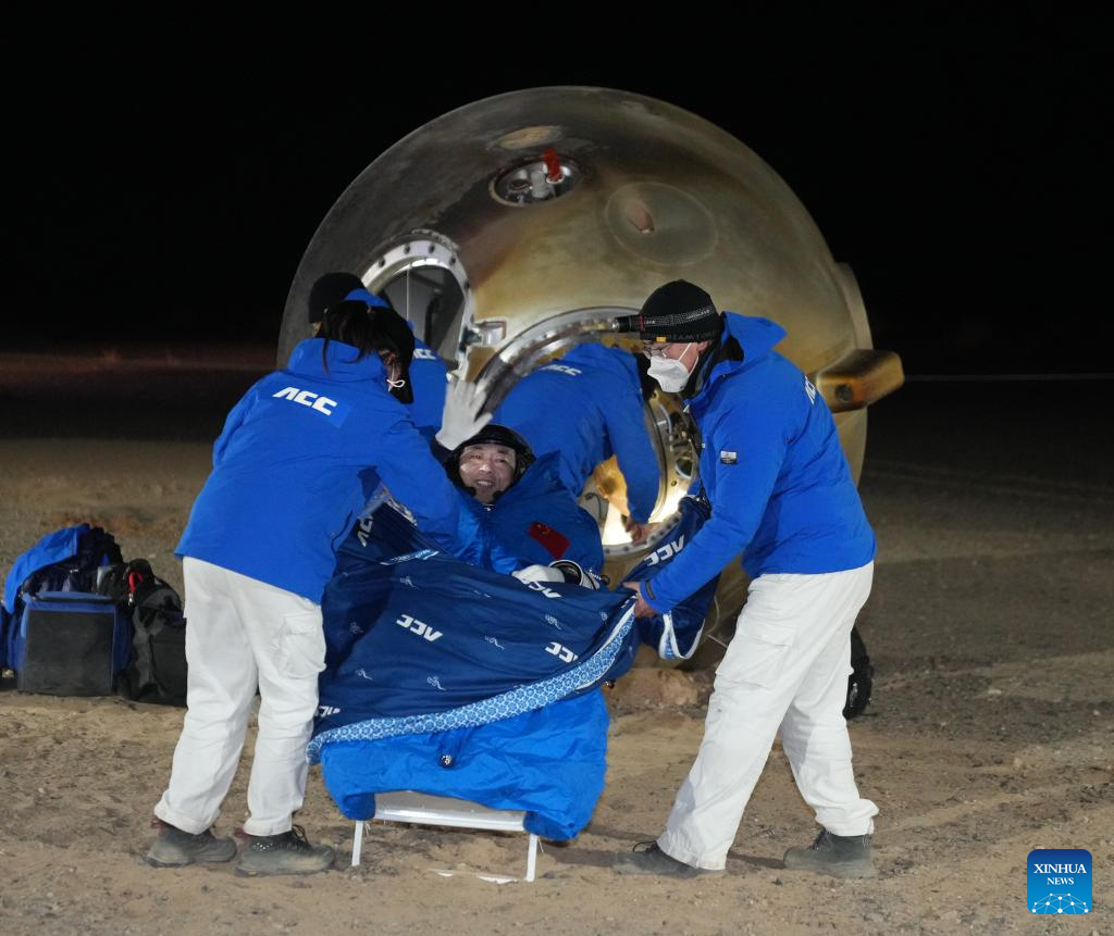 Shenzhou-14 astronauts out of return capsule
