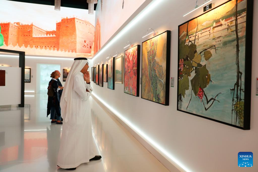 Exhibition in Riyadh showcases art works created by Arab artists visiting China