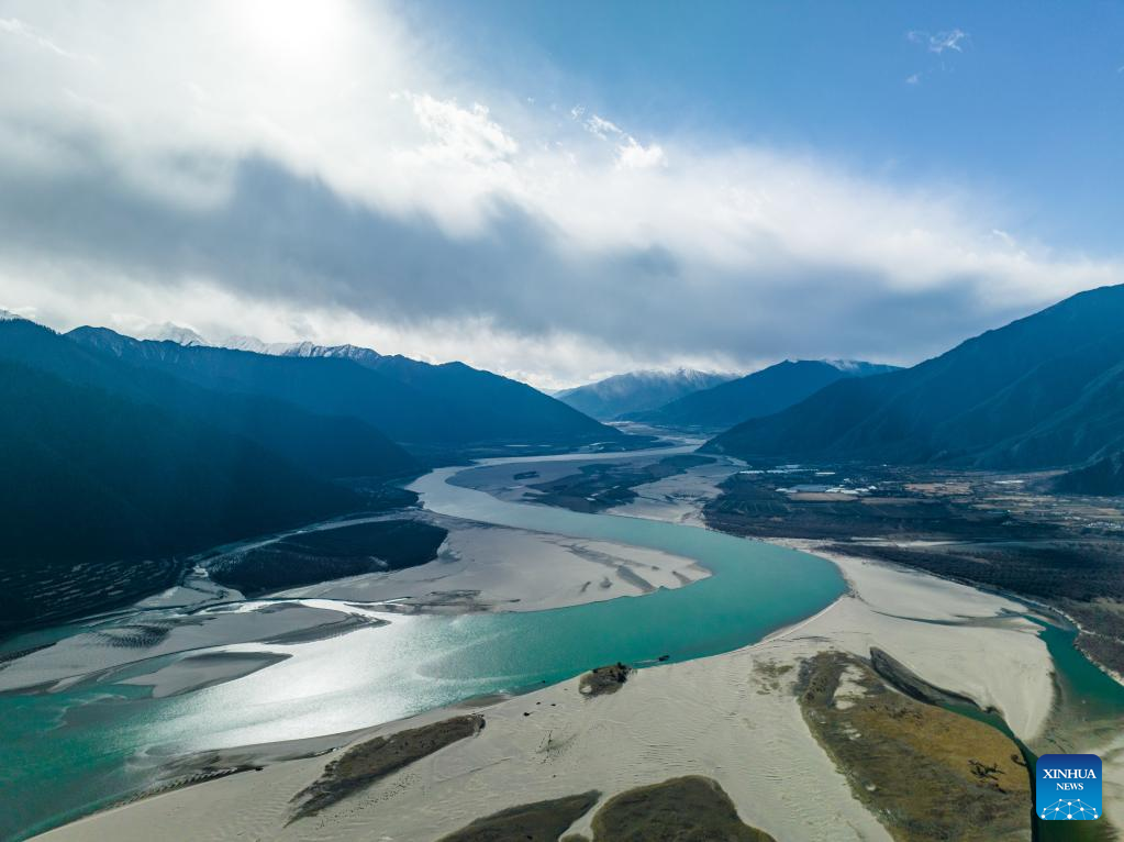 Scenery of Mainling section of Yarlung Zangbo River