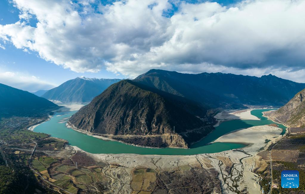 Scenery of Mainling section of Yarlung Zangbo River