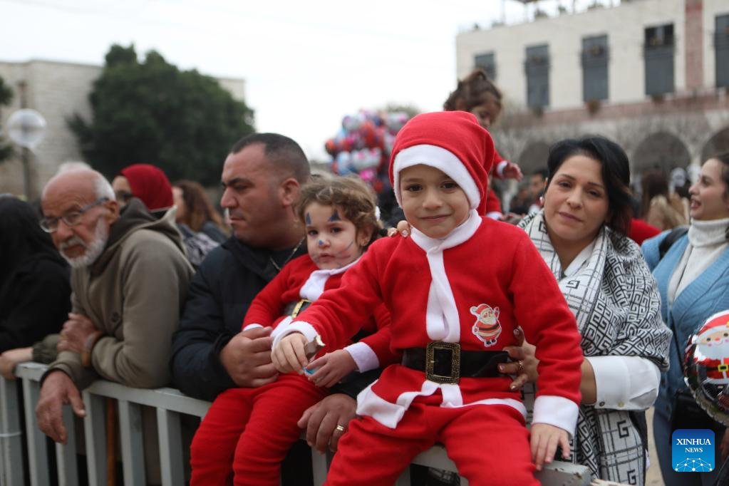 Festive Christmas re-embraces Bethlehem after 2-year COVID-19 hiatus