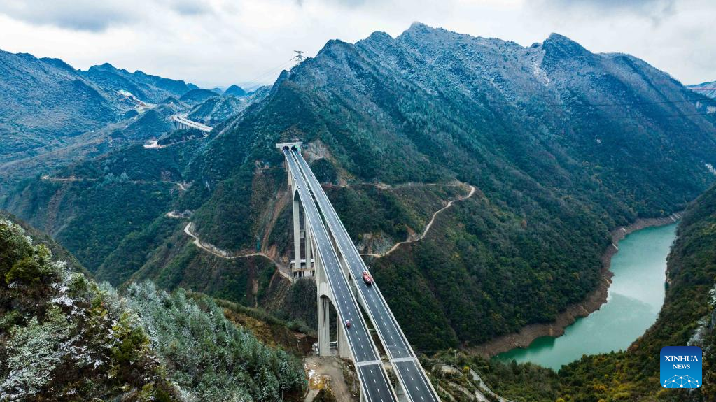 Ganxi grand bridge in SW China opens to traffic