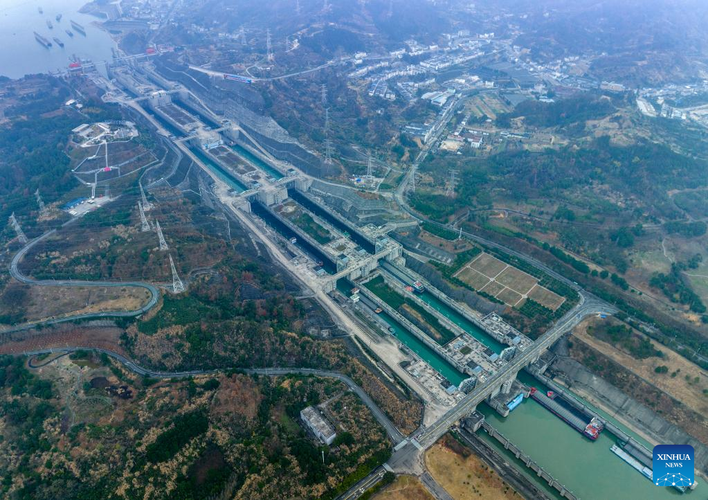 Shipping throughput of Three Gorges Dam hits new record