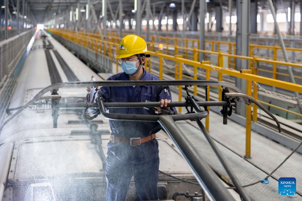 High-speed train depot prepares for future Spring Festival travel rush in Shanghai