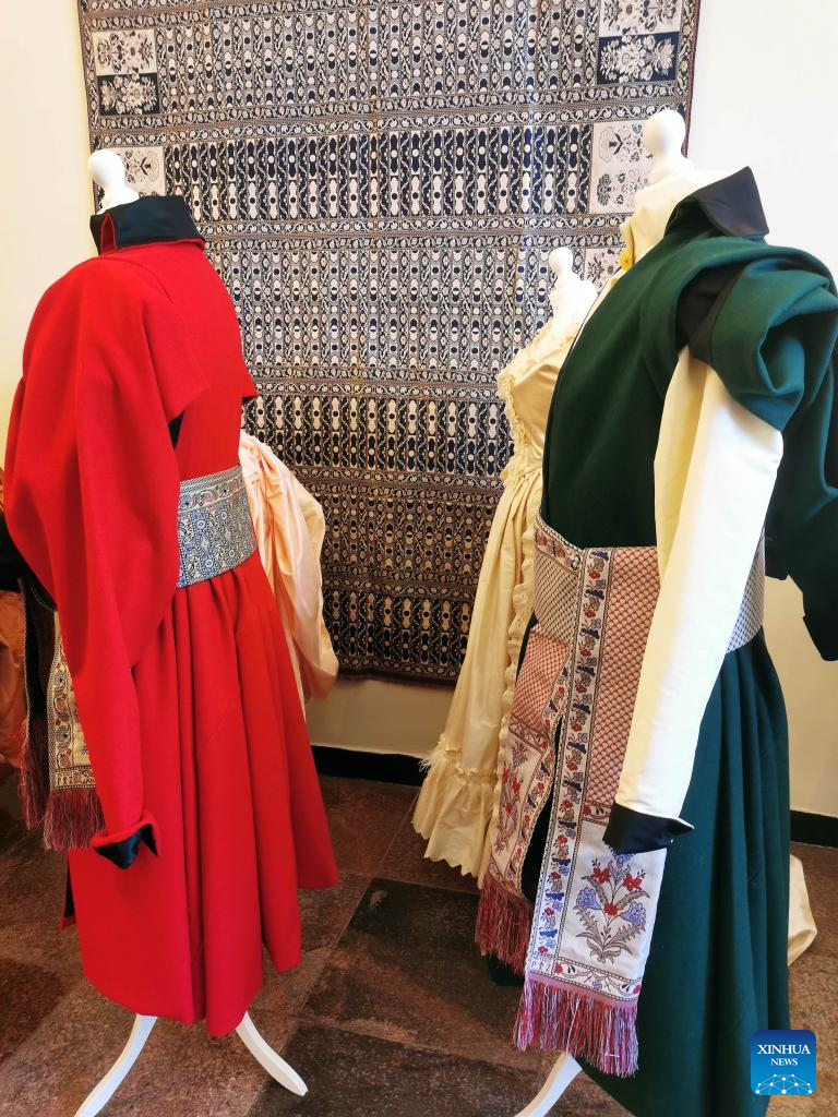 Lithuanian and Polish Traditional Costume Exhibition held in Vilnius