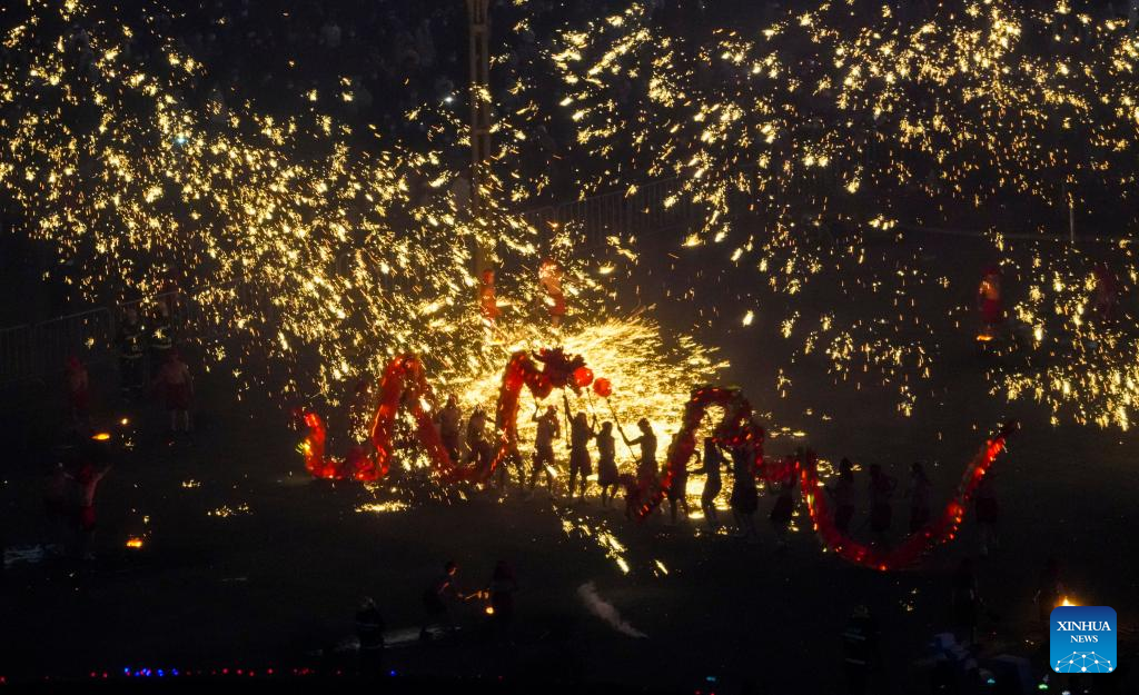 In pics: dragon lantern in Tongliang District of Chongqing