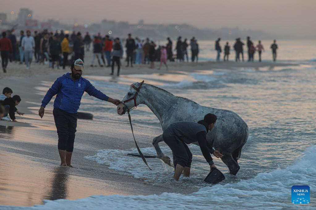 In pics: daily life in Gaza City