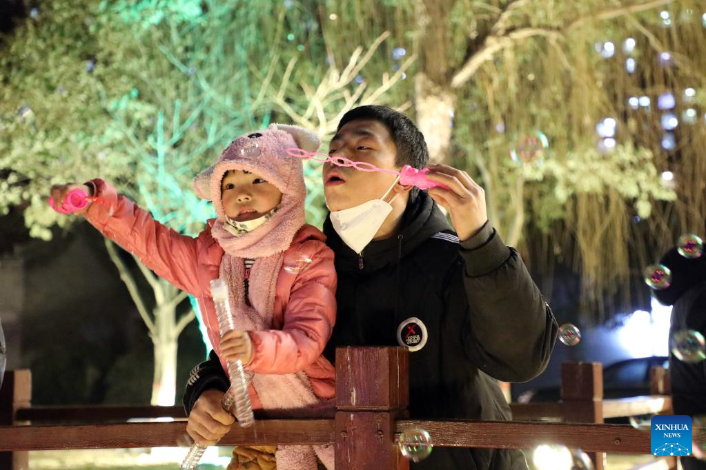 People visit scenic spot in north China's Hebei