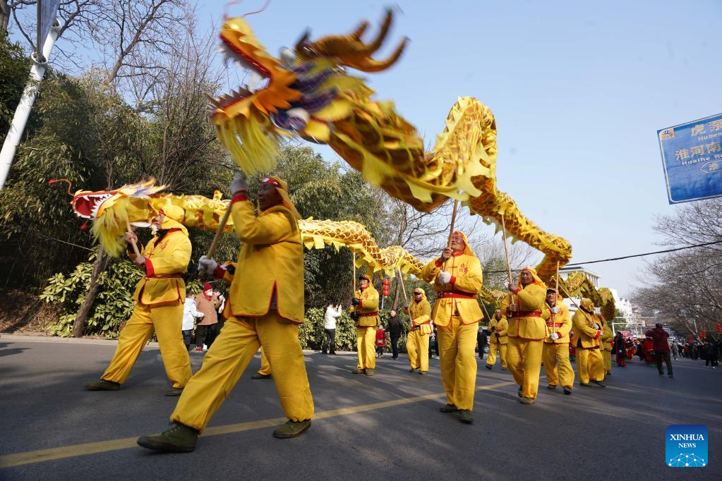 Chinese people celebrate Lantern Festival