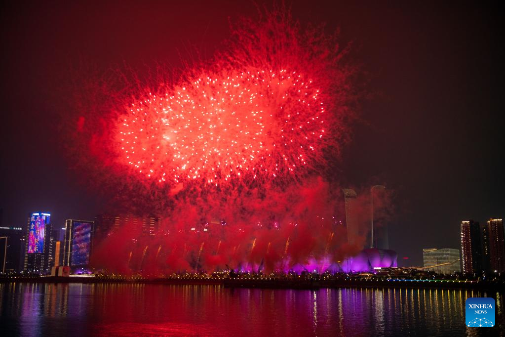Chinese people celebrate Lantern Festival