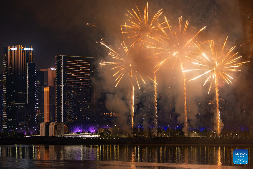 Chinese people celebrate Lantern Festival
