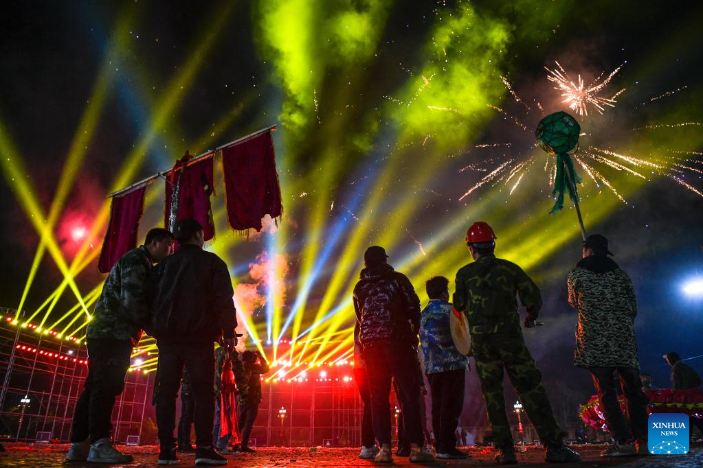 Chinese people celebrate Lantern Festival