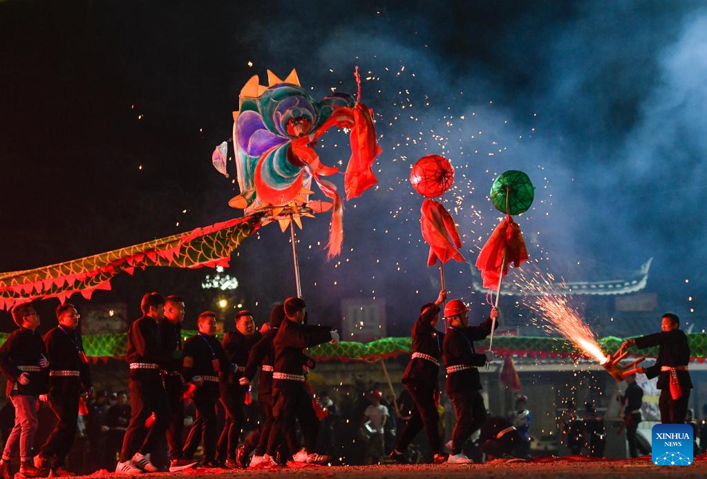 Chinese people celebrate Lantern Festival