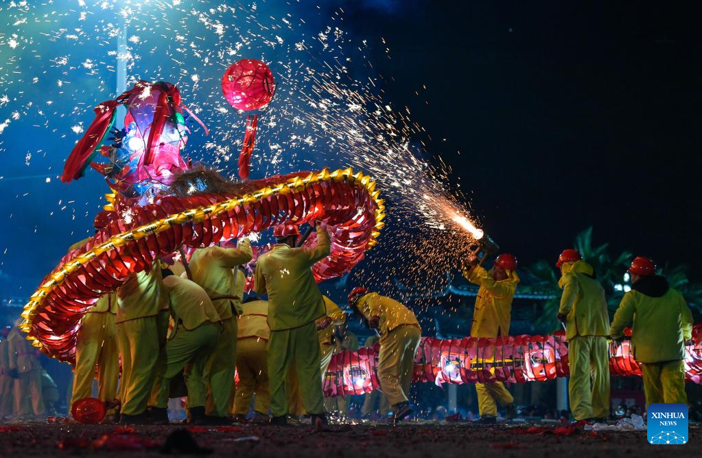 Chinese people celebrate Lantern Festival