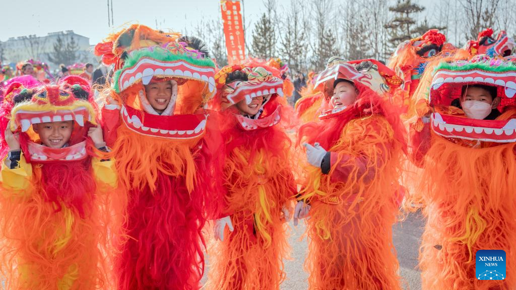 Chinese people celebrate Lantern Festival