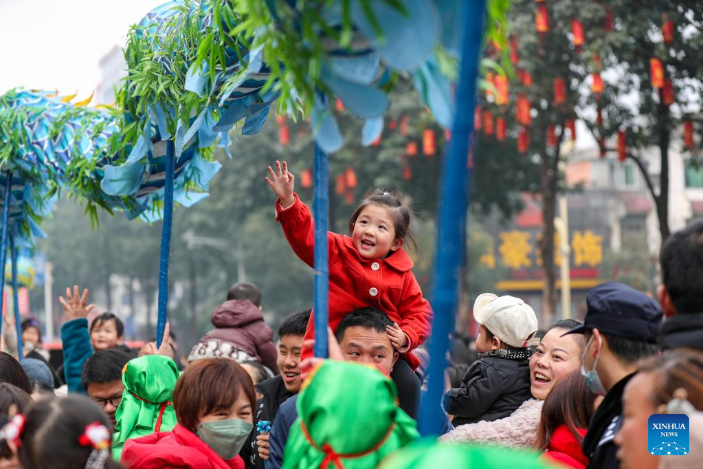 Chinese people celebrate Lantern Festival