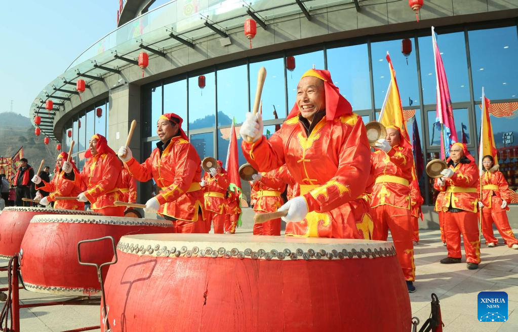 Chinese people celebrate Lantern Festival