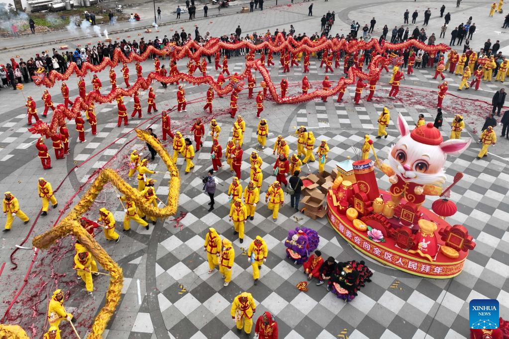 Chinese people celebrate Lantern Festival
