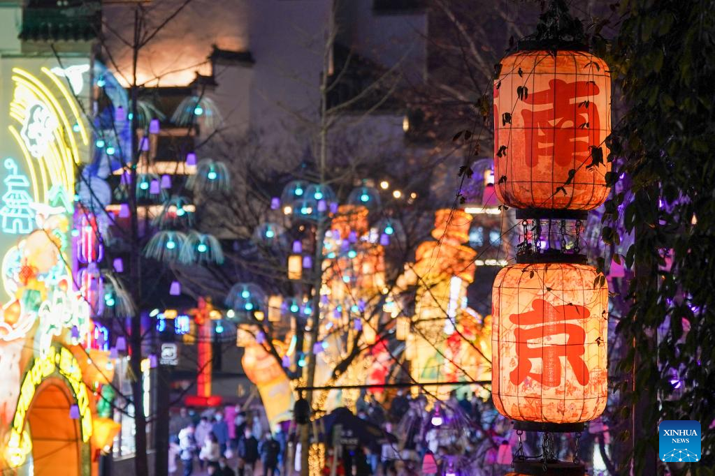 Chinese people celebrate Lantern Festival