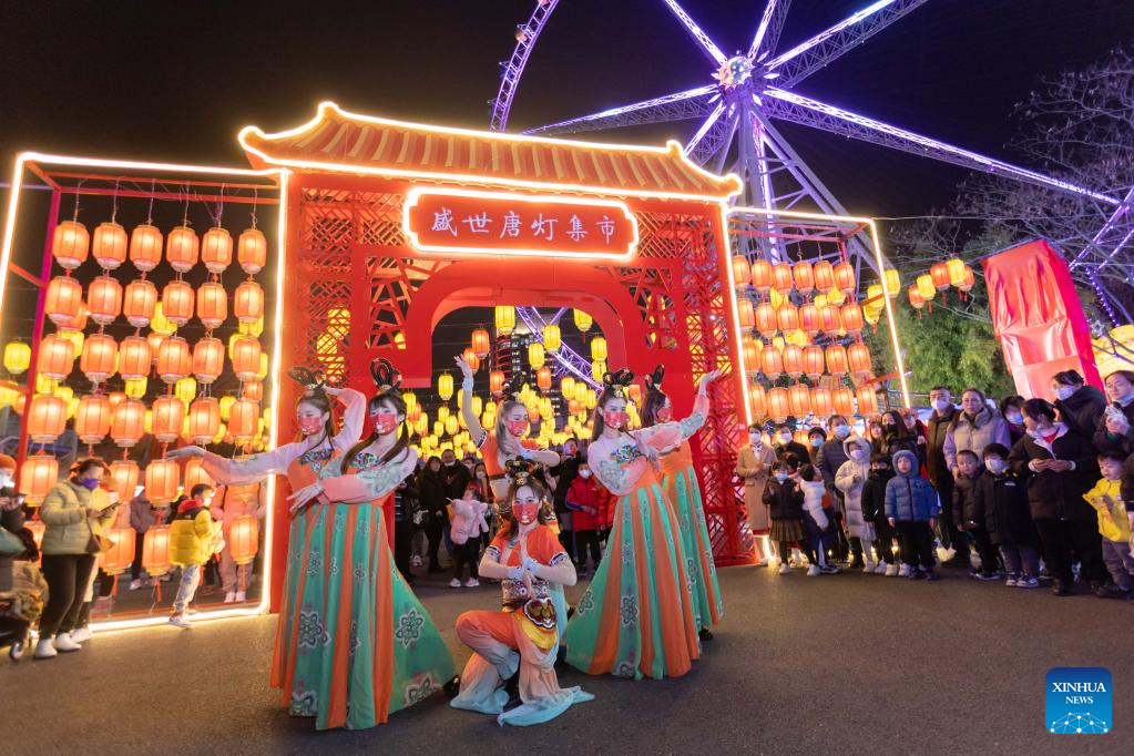 Chinese people celebrate Lantern Festival