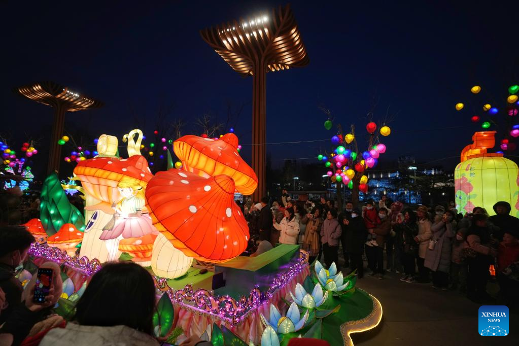 Chinese people celebrate Lantern Festival