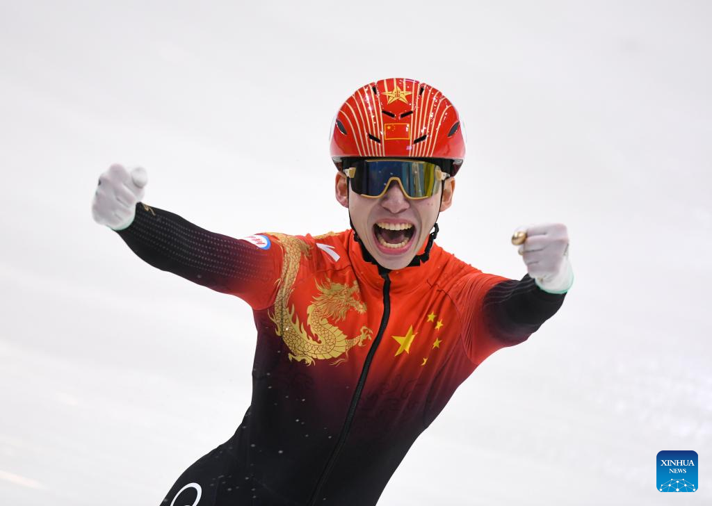 China takes 2 gold medals at Short-Track Speed Skating World Cup