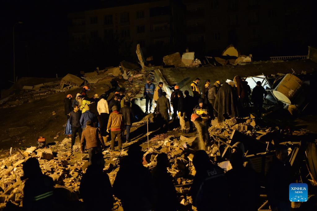 Death toll from earthquakes rises to 2,316 in Türkiye