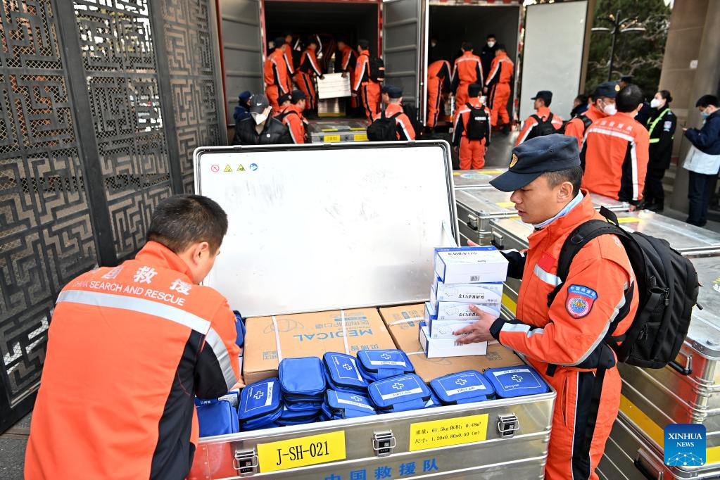 Chinese rescue team heads for Türkiye