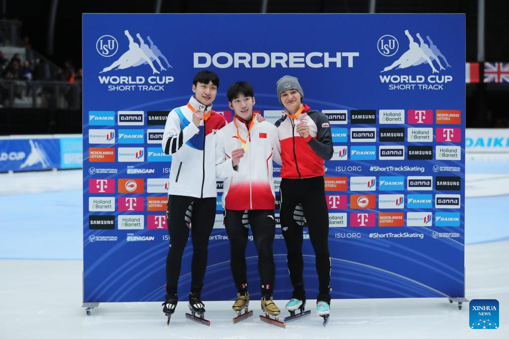 China bags 3 medals at ISU Short Track Speed Skating World Cup