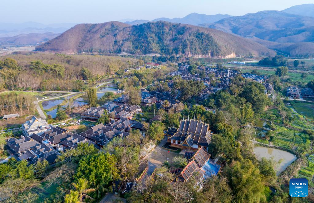 SW China's Xishuangbanna sees tourist visits up 554.51 pct y-o-y during Spring Festival