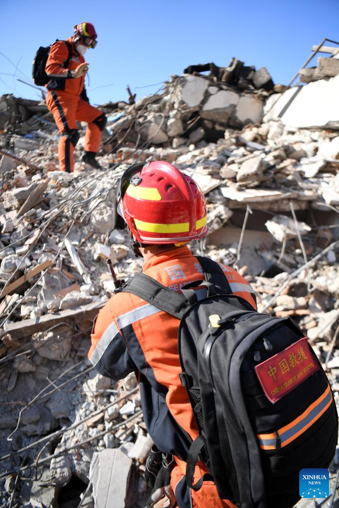 Chinese team helps rescue 4th quake survivor in Türkiye