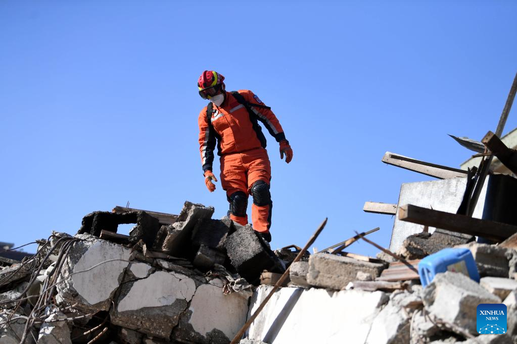 Chinese team helps rescue 4th quake survivor in Türkiye