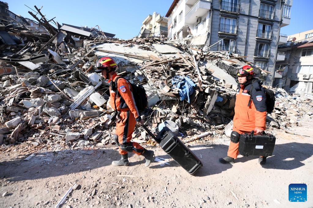 Chinese team helps rescue 4th quake survivor in Türkiye