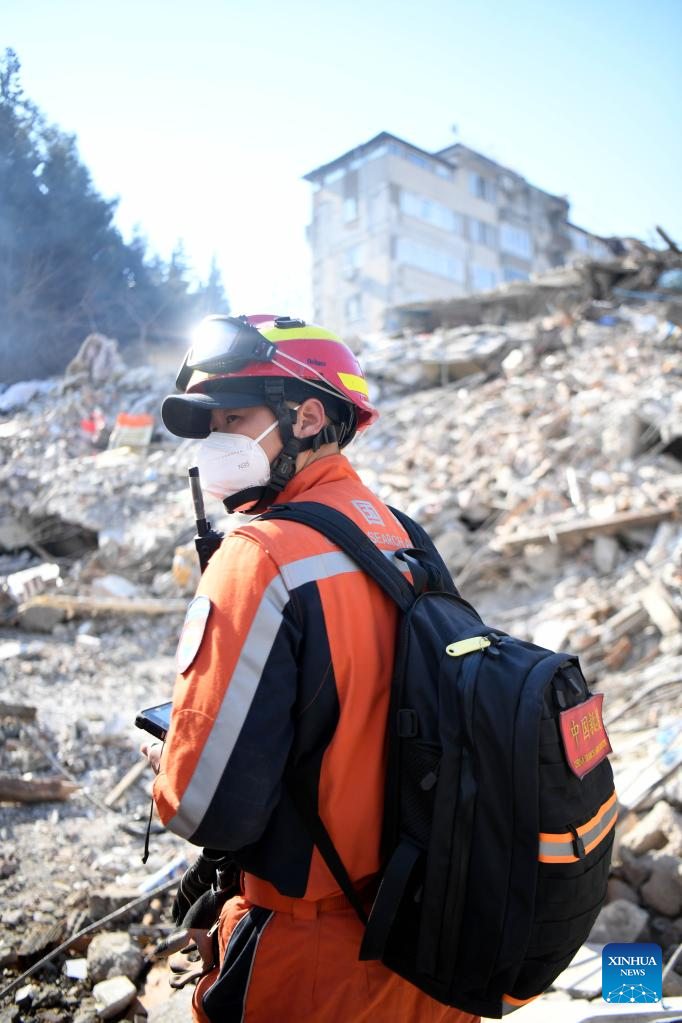 Chinese team helps rescue 4th quake survivor in Türkiye