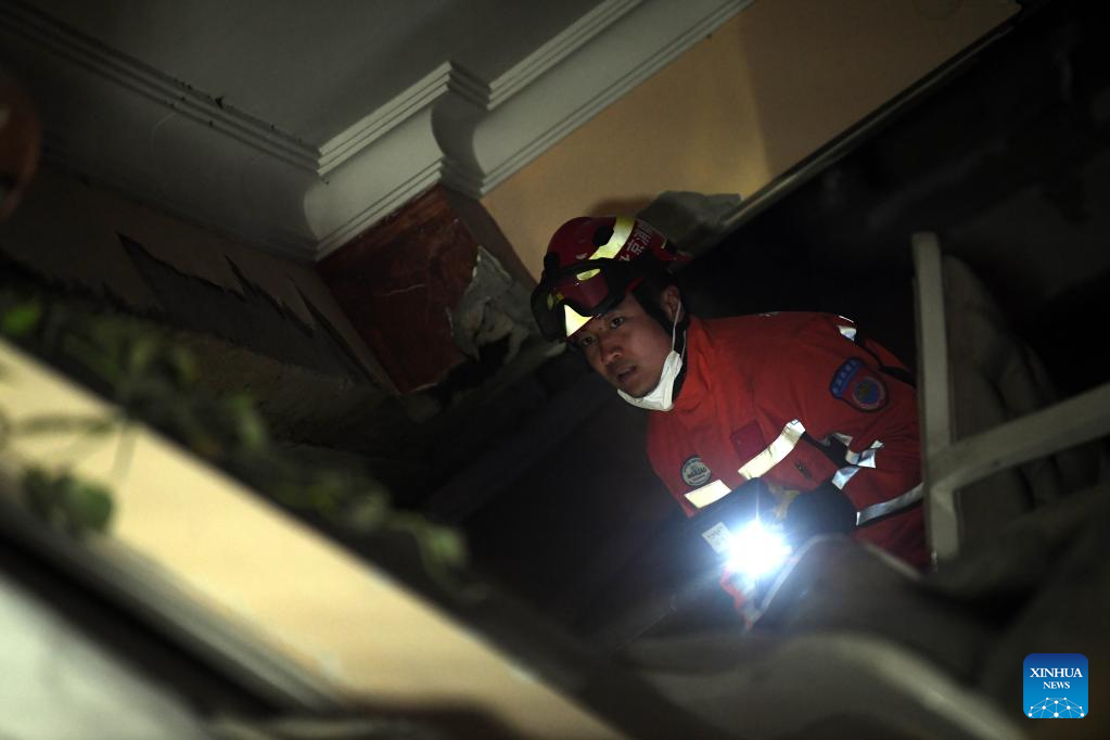 Chinese team helps rescue 4th quake survivor in Türkiye